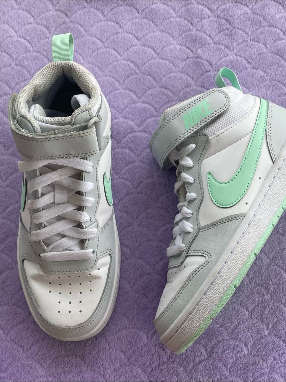 EUC Nike G Court Borough Mid 2 Sneakers Size Big Girl 3.5(W-5)